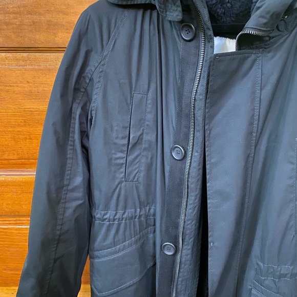 Yves Salomon Black Quilted Puffer Coat with Hood - Picture 2 of 15